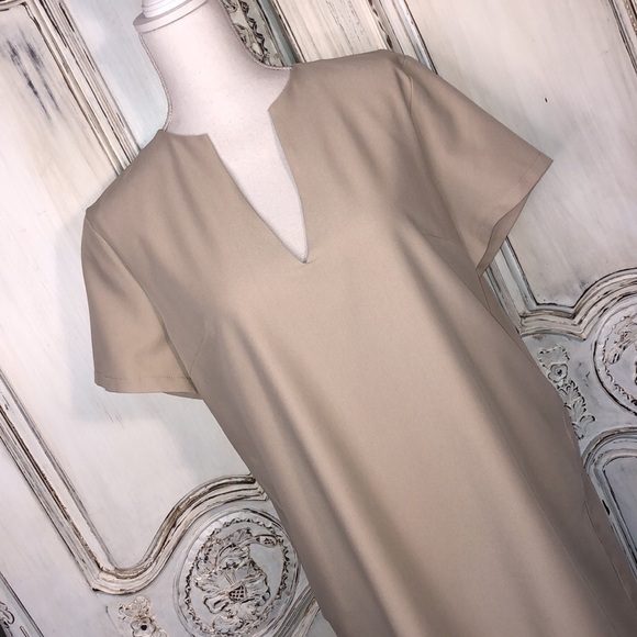 AEL Amy Enjoy Life Minimalist Short Sleeved Deep V Neck Full Cut Sheath Dress - Picture 2 of 13